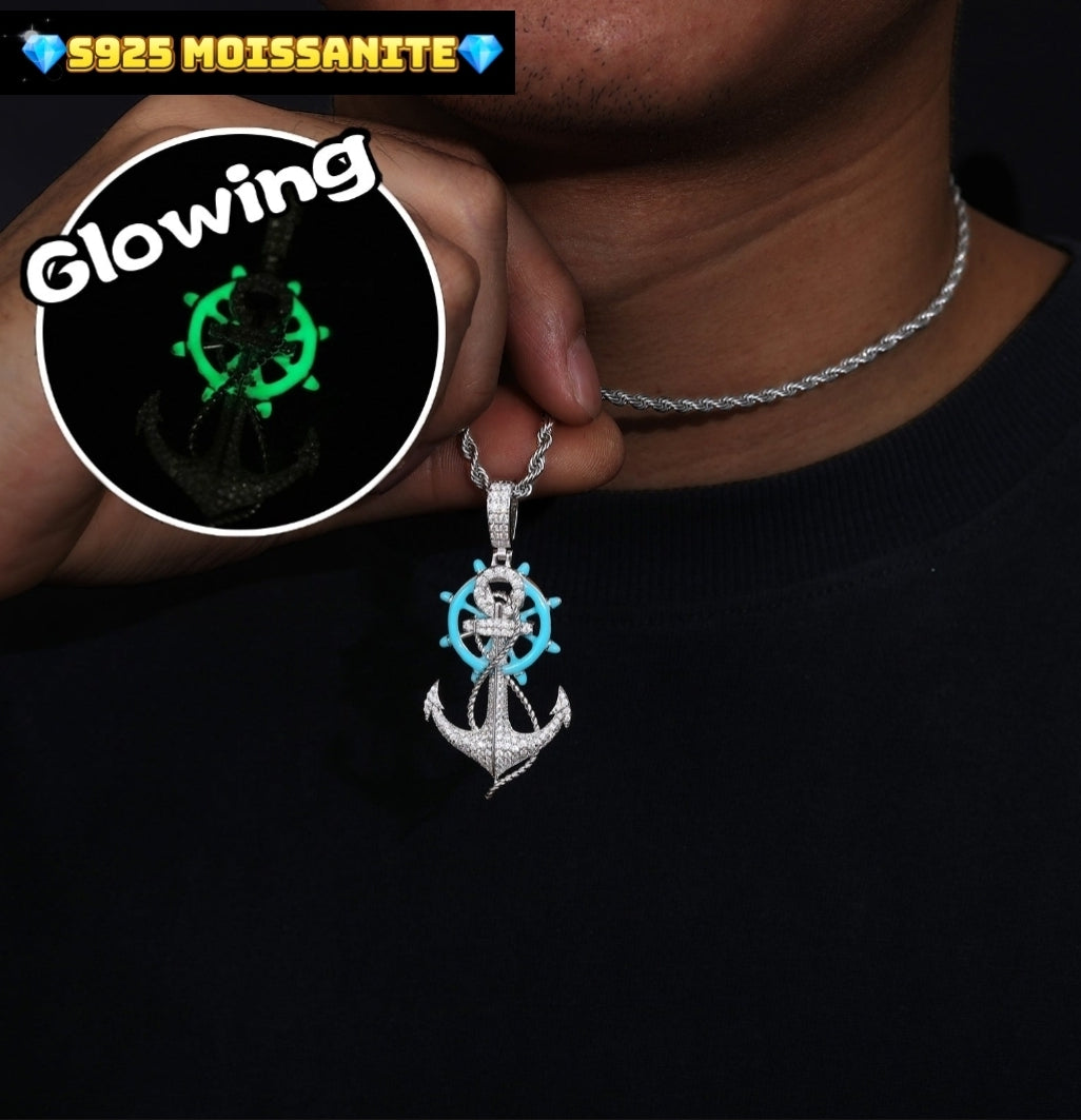 VVS Glow Rudder Anchor Pendant